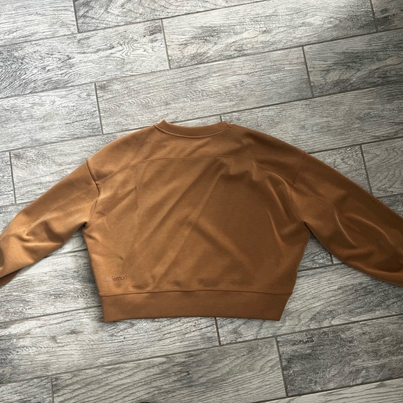 Lululemon Softstreme Perfectly Oversized Cropped Crew Bold Beige size 8 - Picture 4 of 5